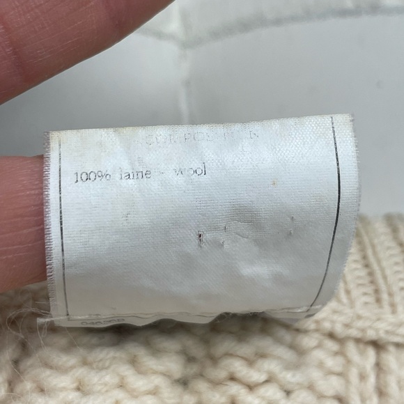 Vintage CHANEL Pure Wool Cable-Knit CC Button Beige Cropped Cardigan Sweater 38 - Picture 11 of 16